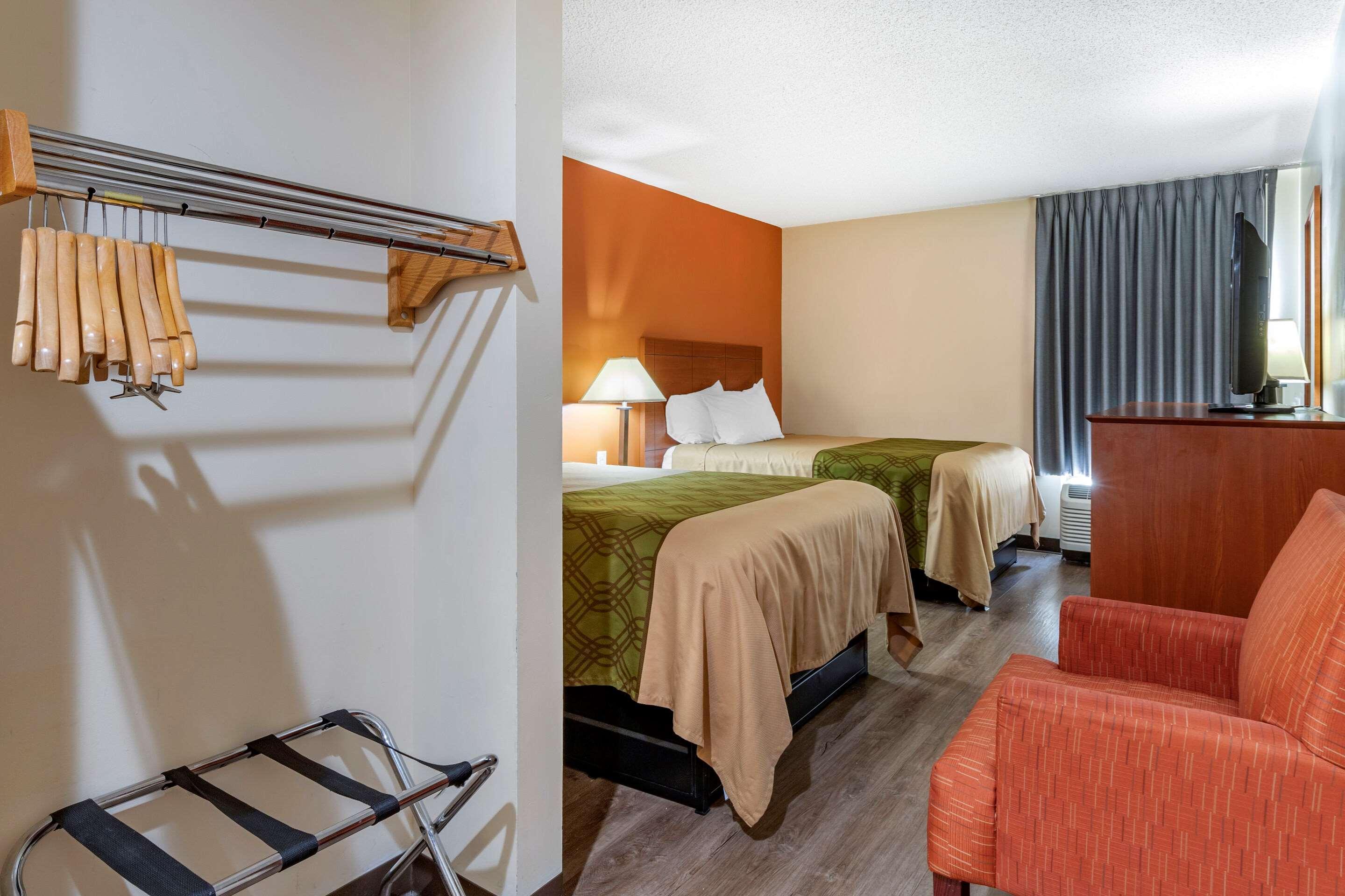 Econo Lodge St. Stephen Luaran gambar