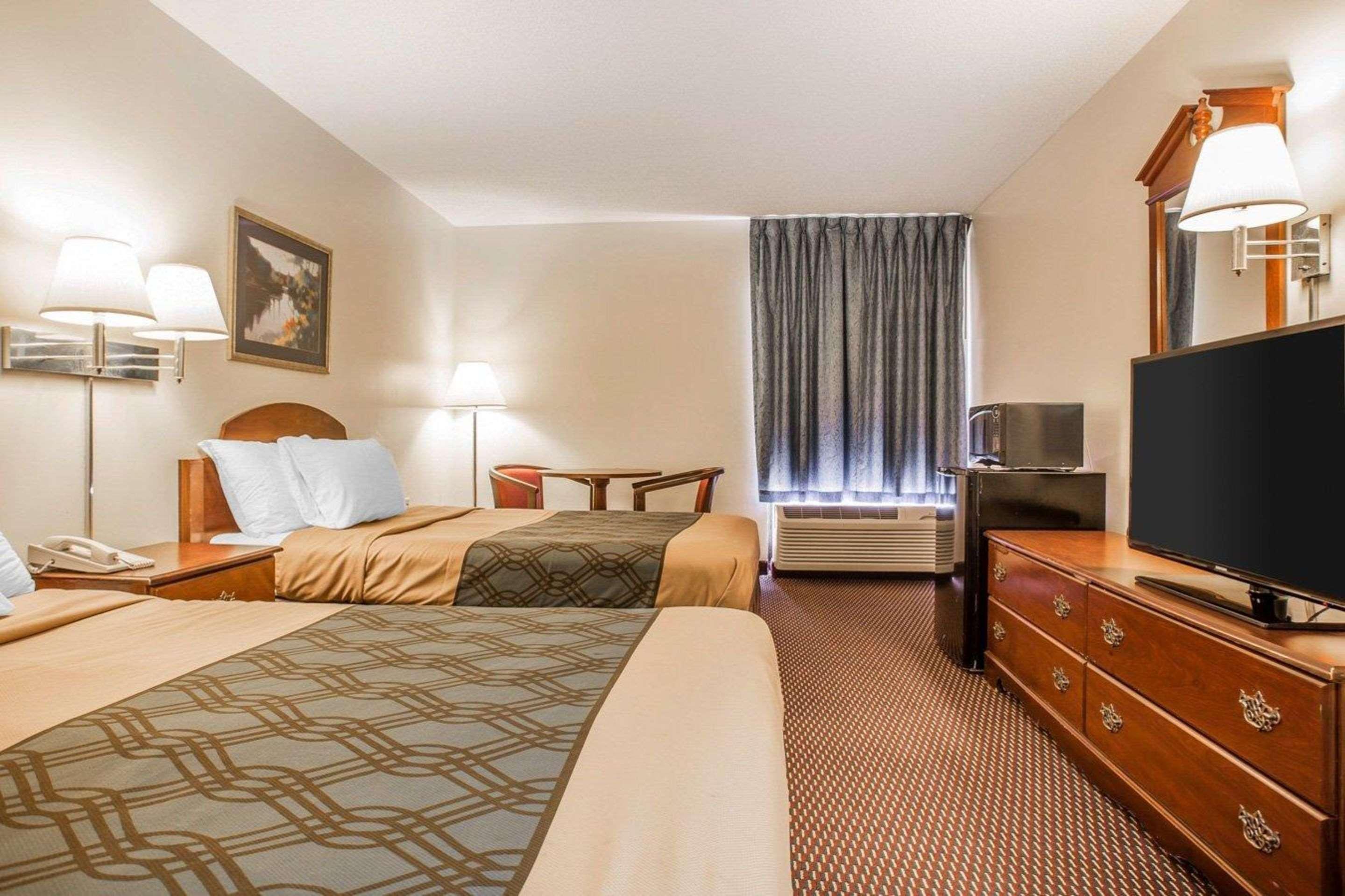 Econo Lodge St. Stephen Luaran gambar