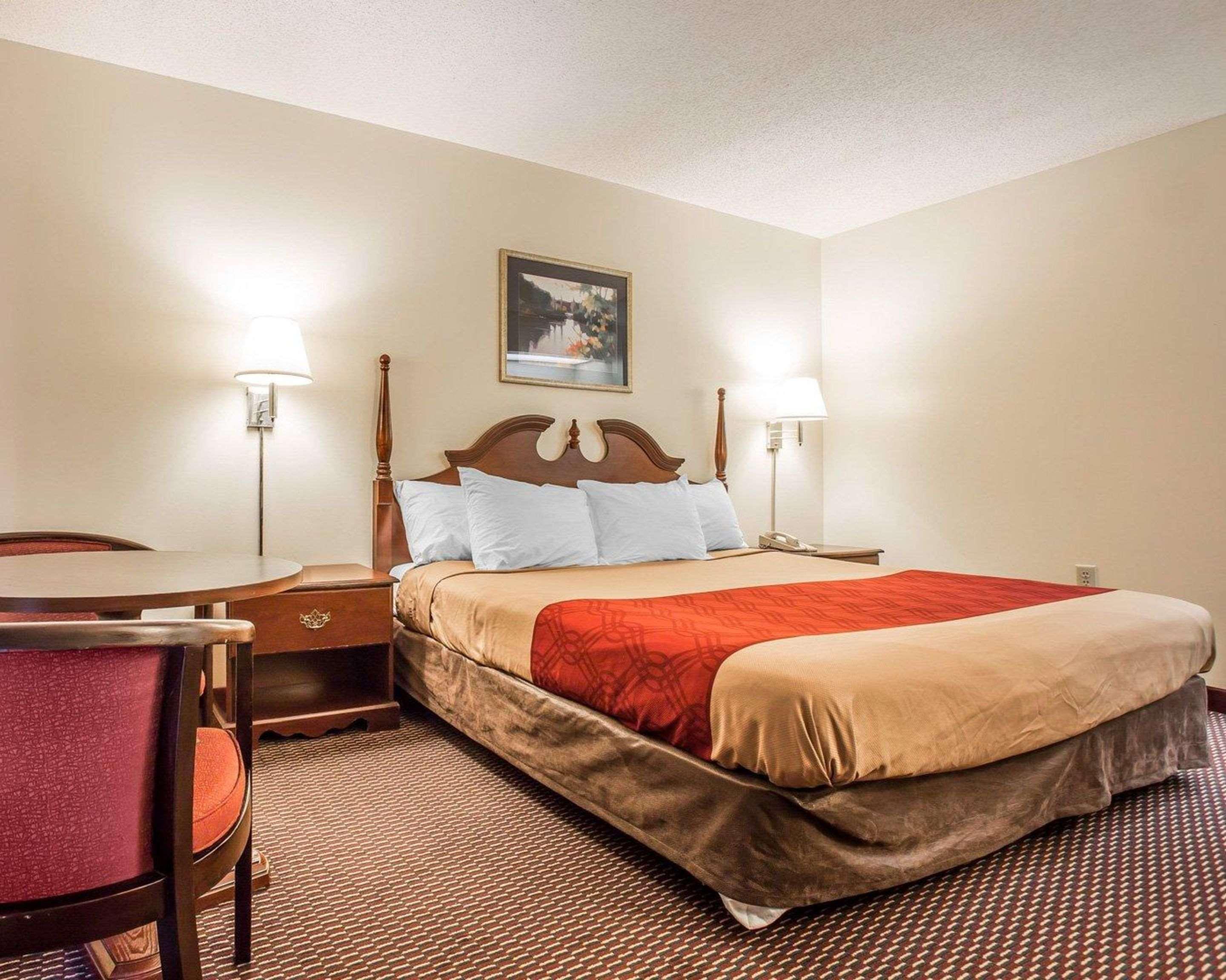 Econo Lodge St. Stephen Luaran gambar