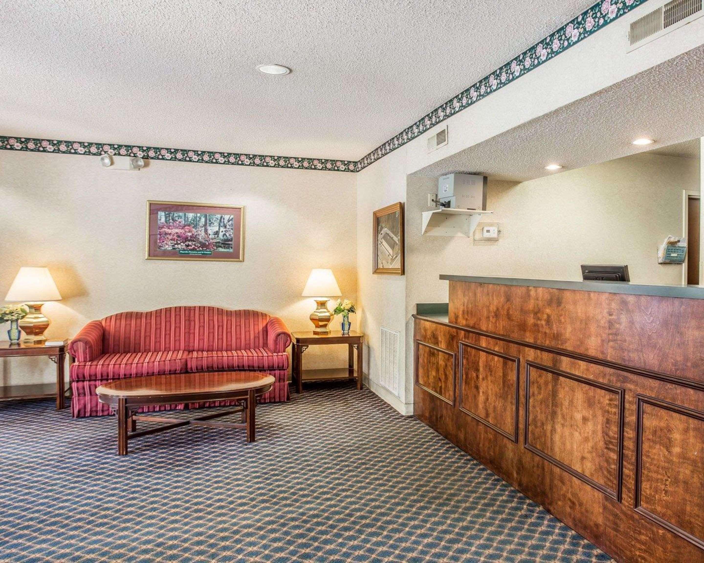 Econo Lodge St. Stephen Luaran gambar