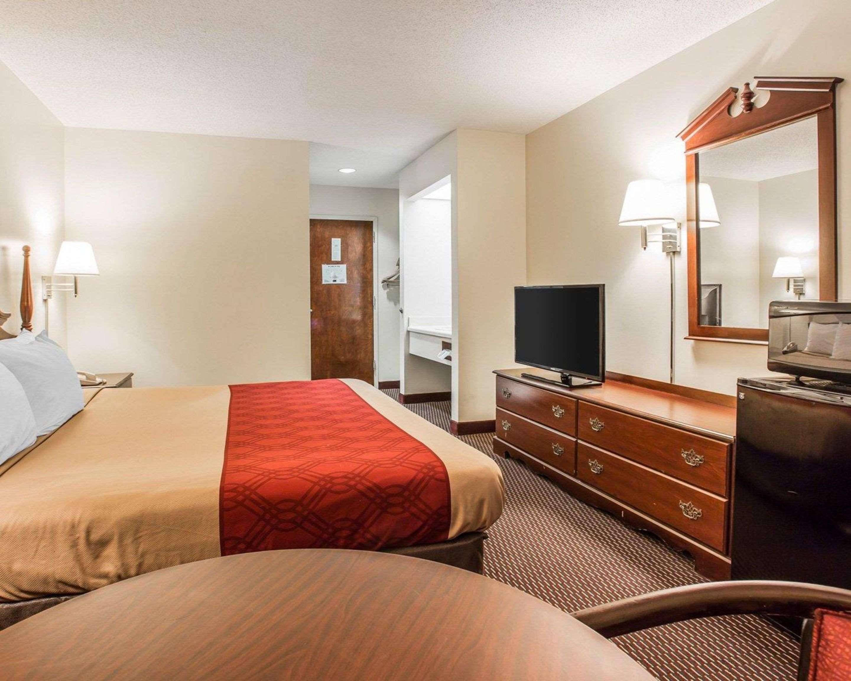 Econo Lodge St. Stephen Luaran gambar